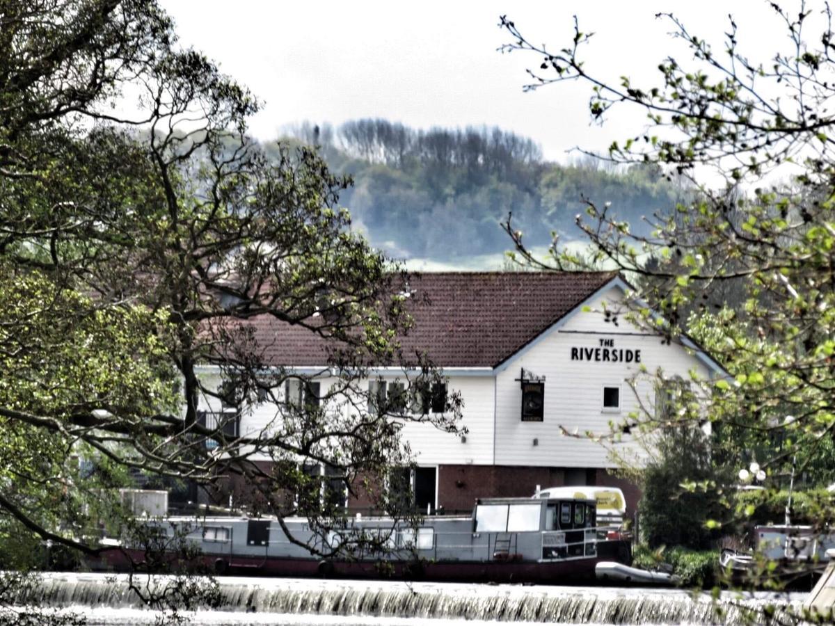 The Riverside Inn Saltford Exterior foto